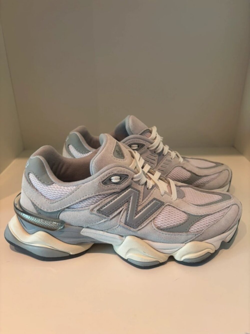 New Balance 9060 Grey Sneakers Women's US 7 / Men's US 5.5 - Picture 4 of 7